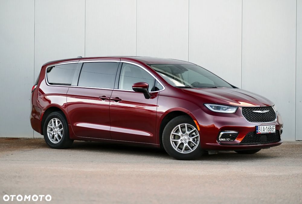 Chrysler Pacifica - 2