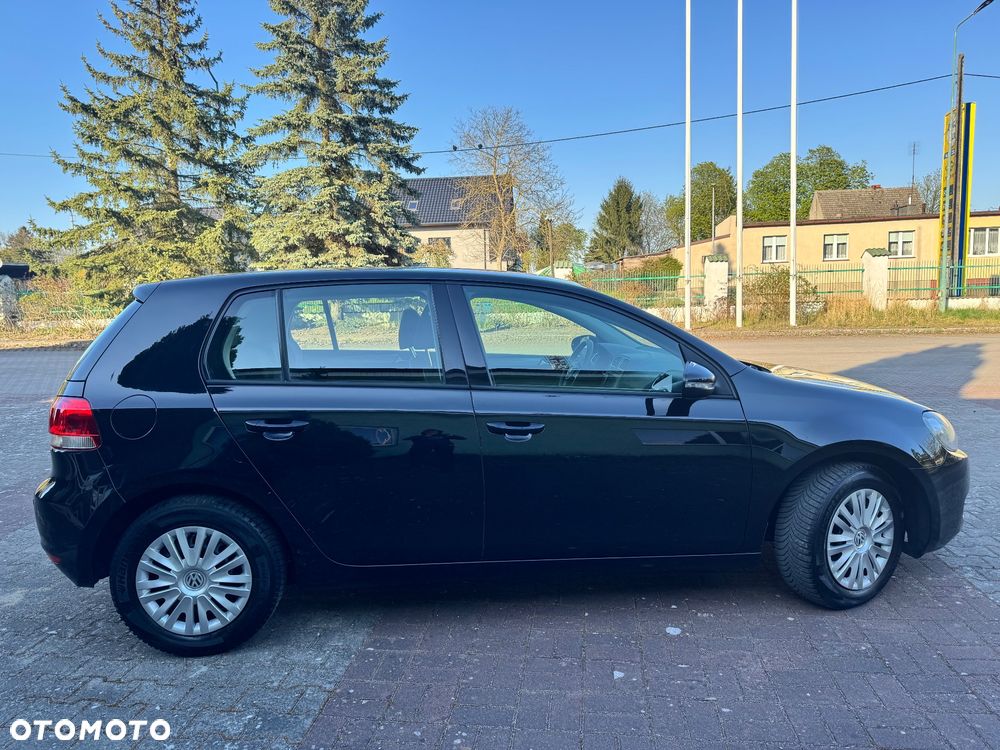 Volkswagen Golf 1.6 TDI DPF BlueMotion - 4