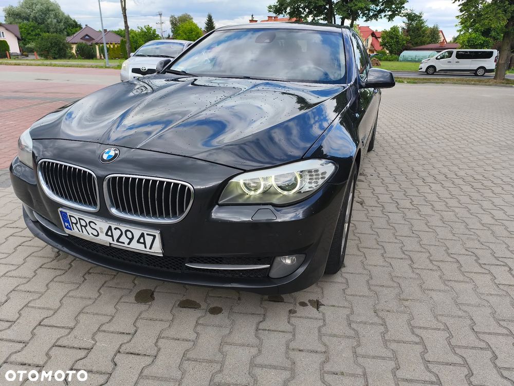 BMW Seria 5 525d xDrive Sport-Aut Luxury Line - 25