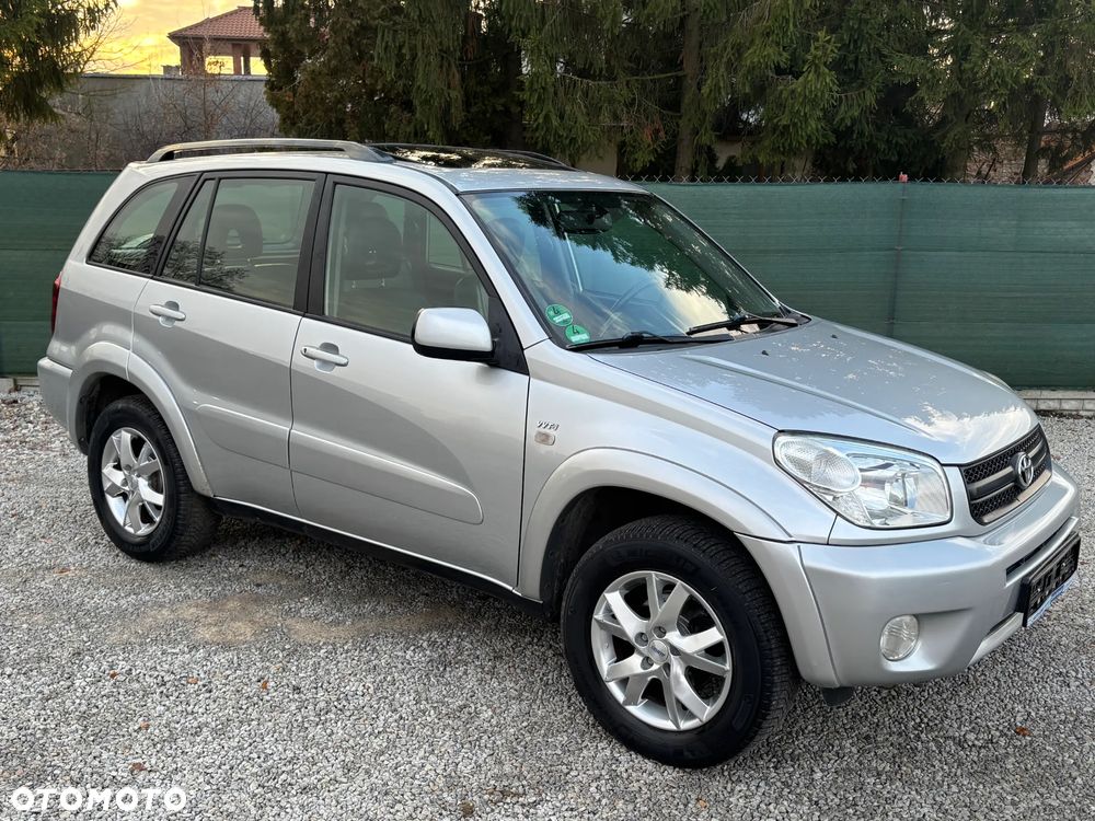 Toyota RAV4 - 16
