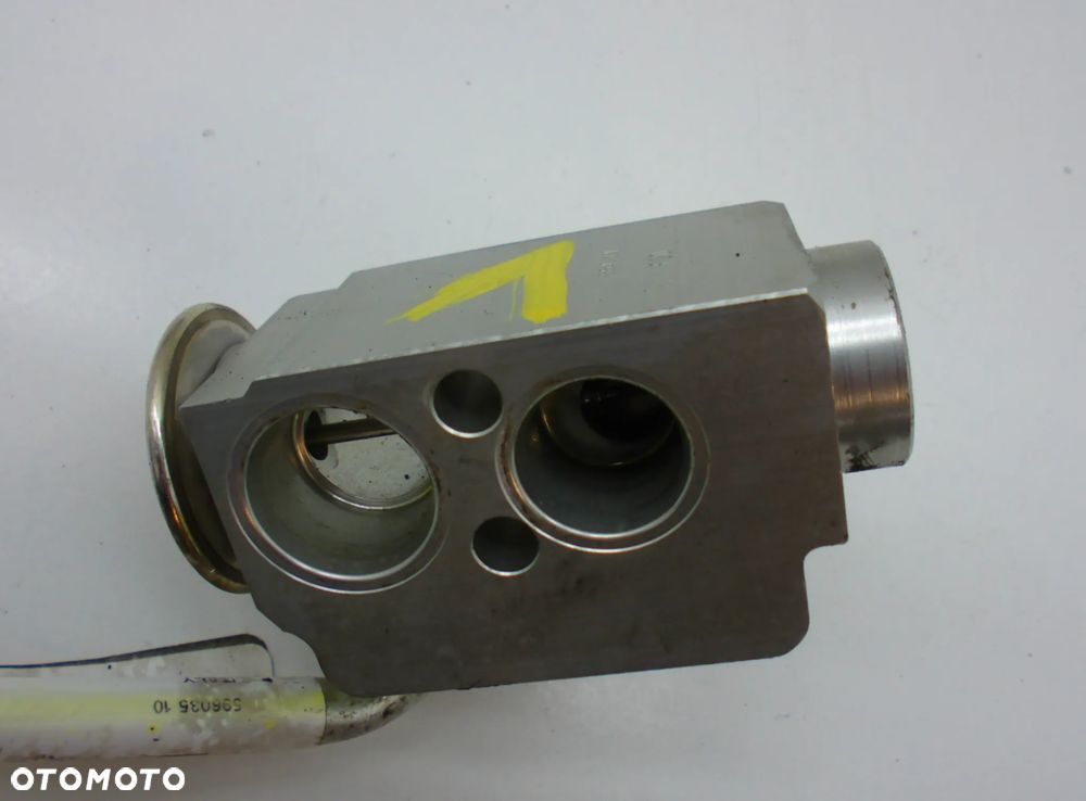 BMW Seria 1 E87 N43B20A Przewody klimatyzacji - 2