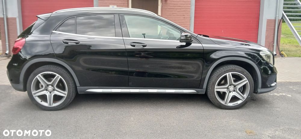 Mercedes-Benz GLA 250 7G-DCT AMG Line - 15