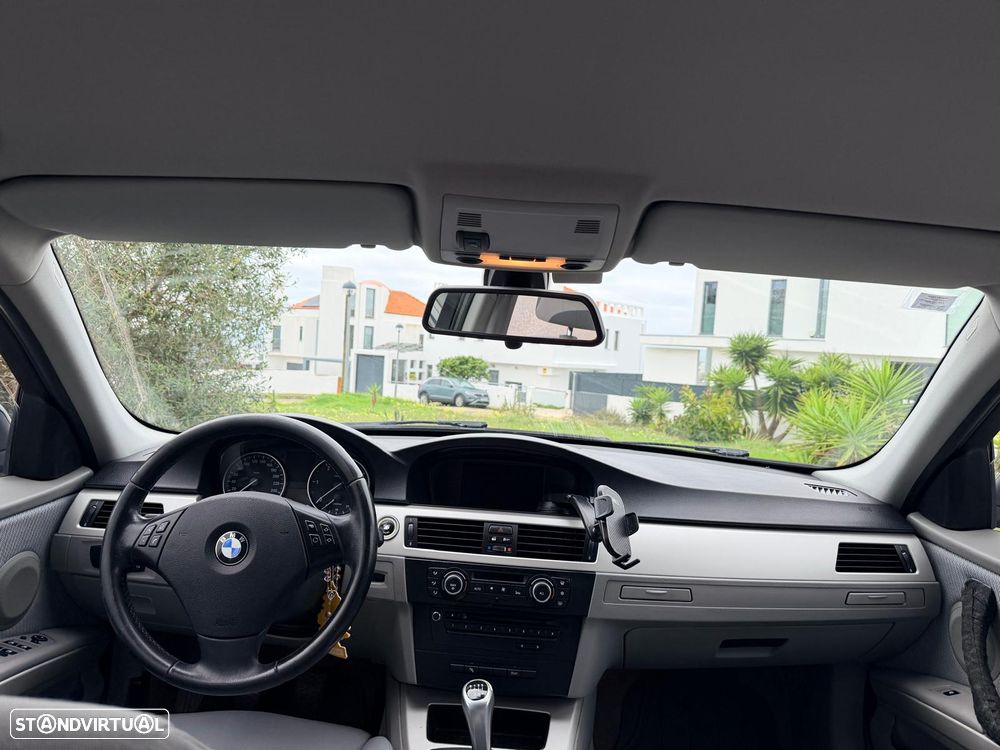 BMW 318 d Sport Line - 7