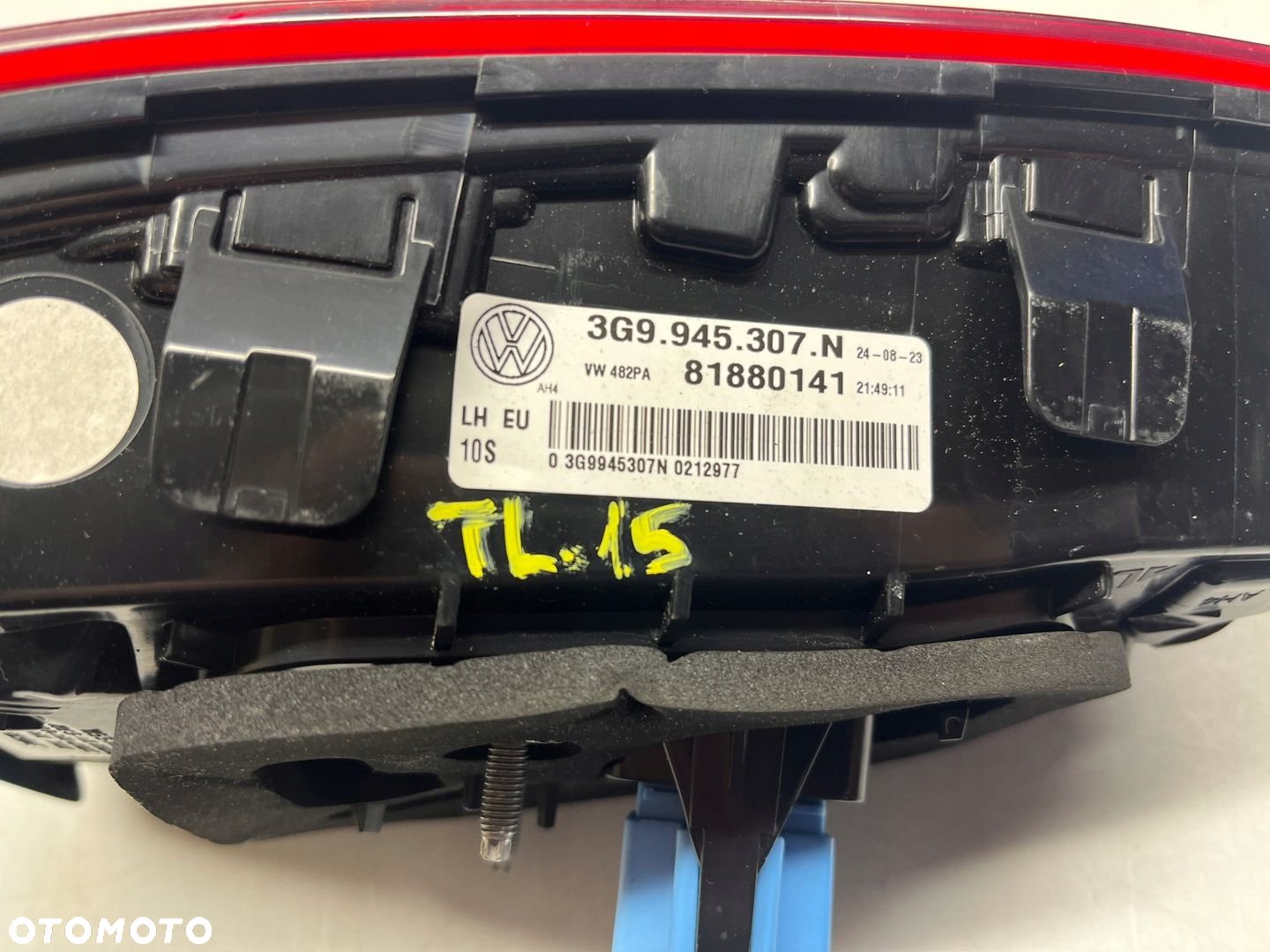 VW Passat B8 Variant Lift Lampa Tył Tylna Lewa Klapy Bagażnika 3G9945307N - 2