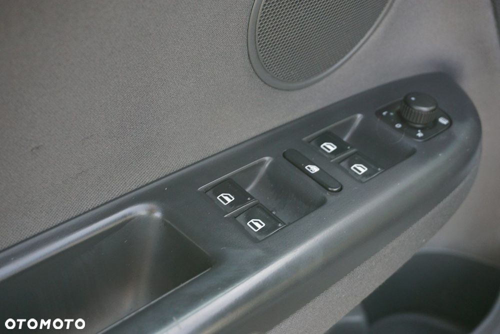 Volkswagen Golf Plus - 8