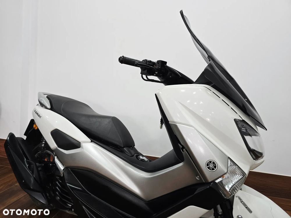 Yamaha NMAX - 4