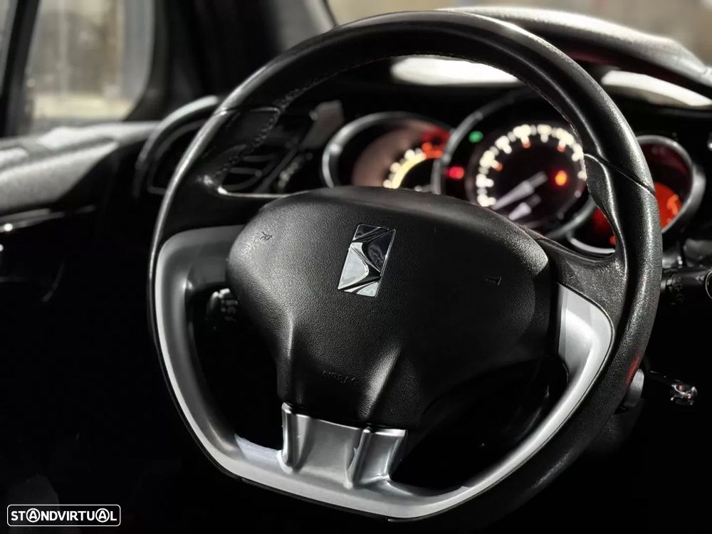 Citroën DS3 1.6 HDi Airdream So Chic - 13