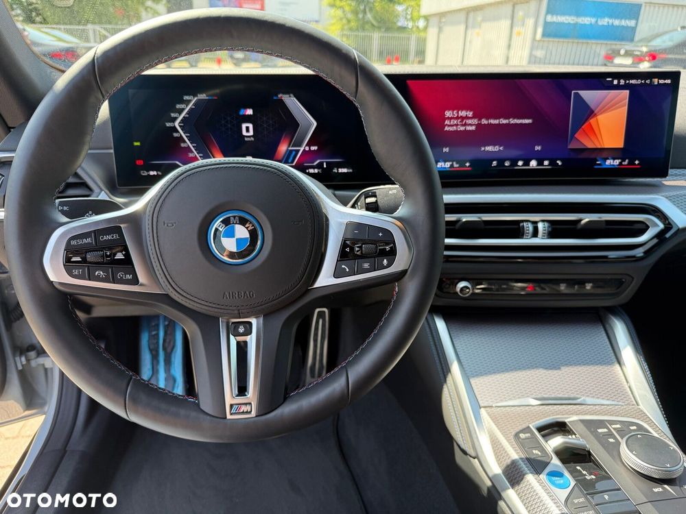 BMW i4 - 17