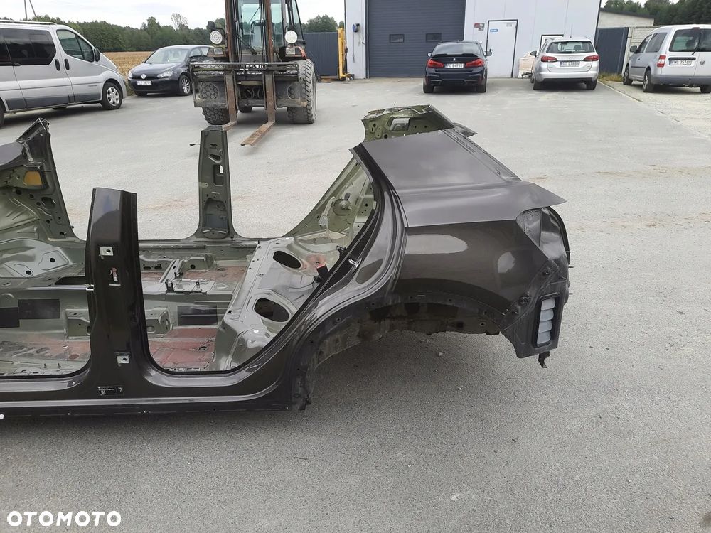 VW T-Roc ĆWIARTKA TYŁ TYLNA LEWA BŁOTNIK LB8R