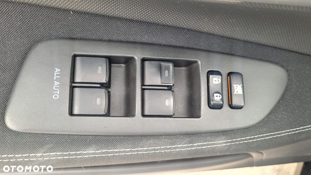 Toyota Auris 1.4 D-4D Premium MM - 22