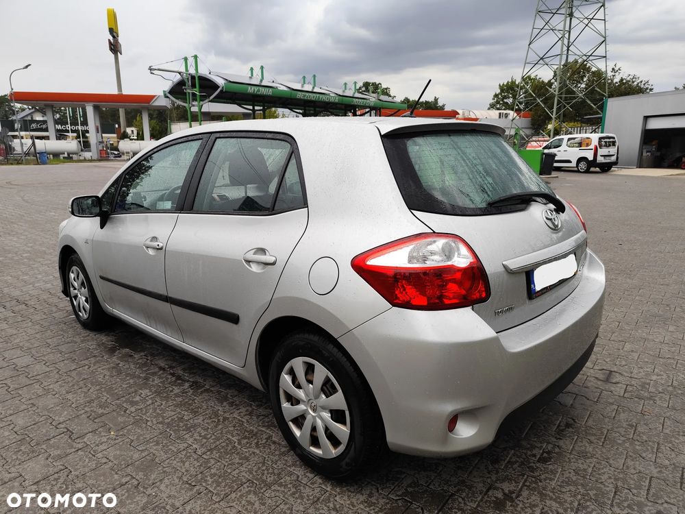Toyota Auris - 7