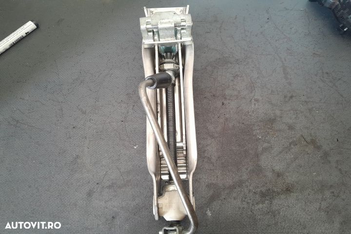 Cric Volkswagen VW Golf 4 [1997 - 2006] Hatchback 3-usi 1.4 MT (75 hp - 2