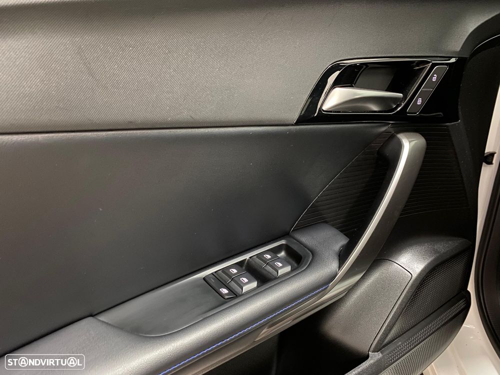 MG MG4 64 kWh Comfort - 16