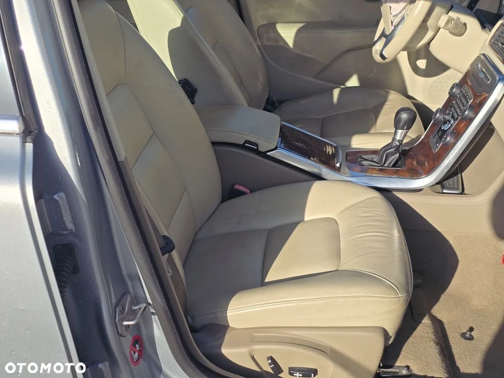 Volvo V70 D4 Summum - 17