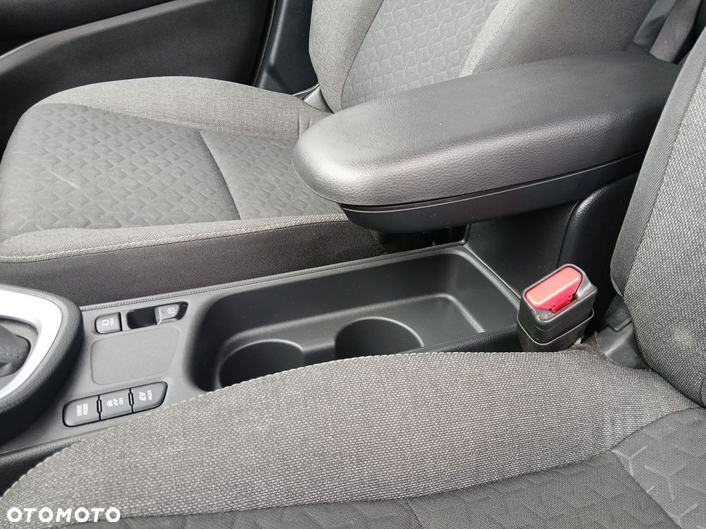 Toyota Yaris Cross Hybrid 1.5 Comfort - 36