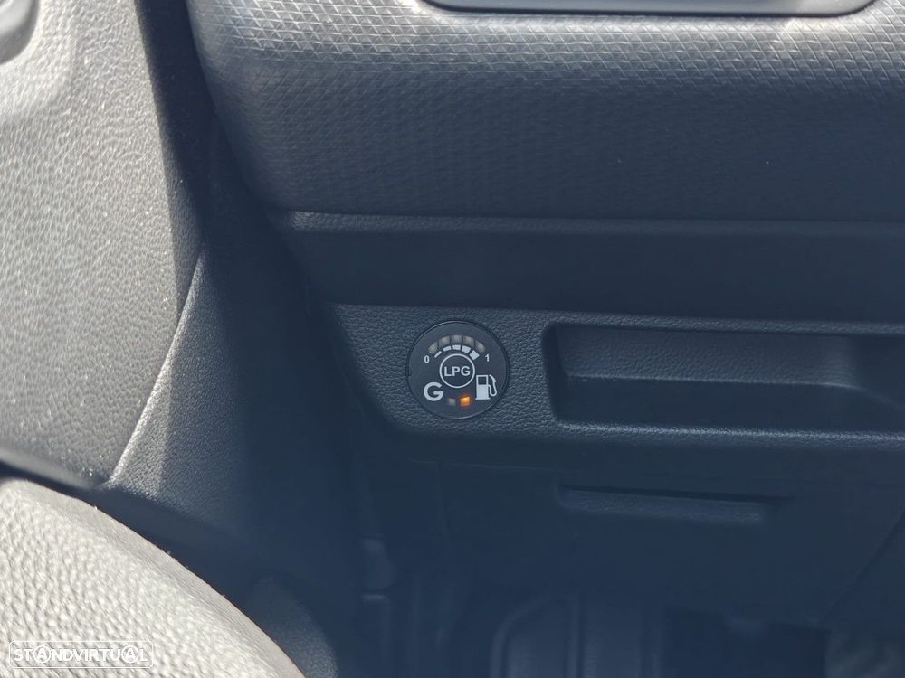Renault Clio - 22