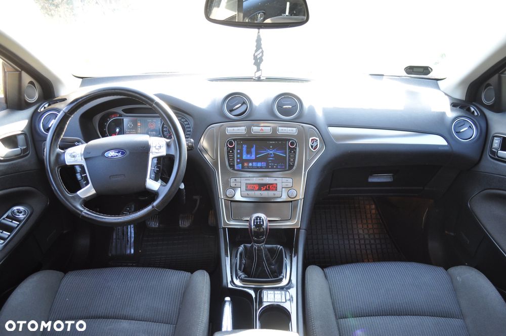 Ford Mondeo 2.0 Titanium - 10
