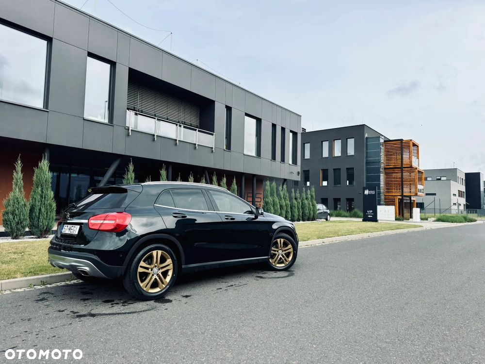 Mercedes-Benz GLA 220 CDI 7G-DCT AMG Line - 20