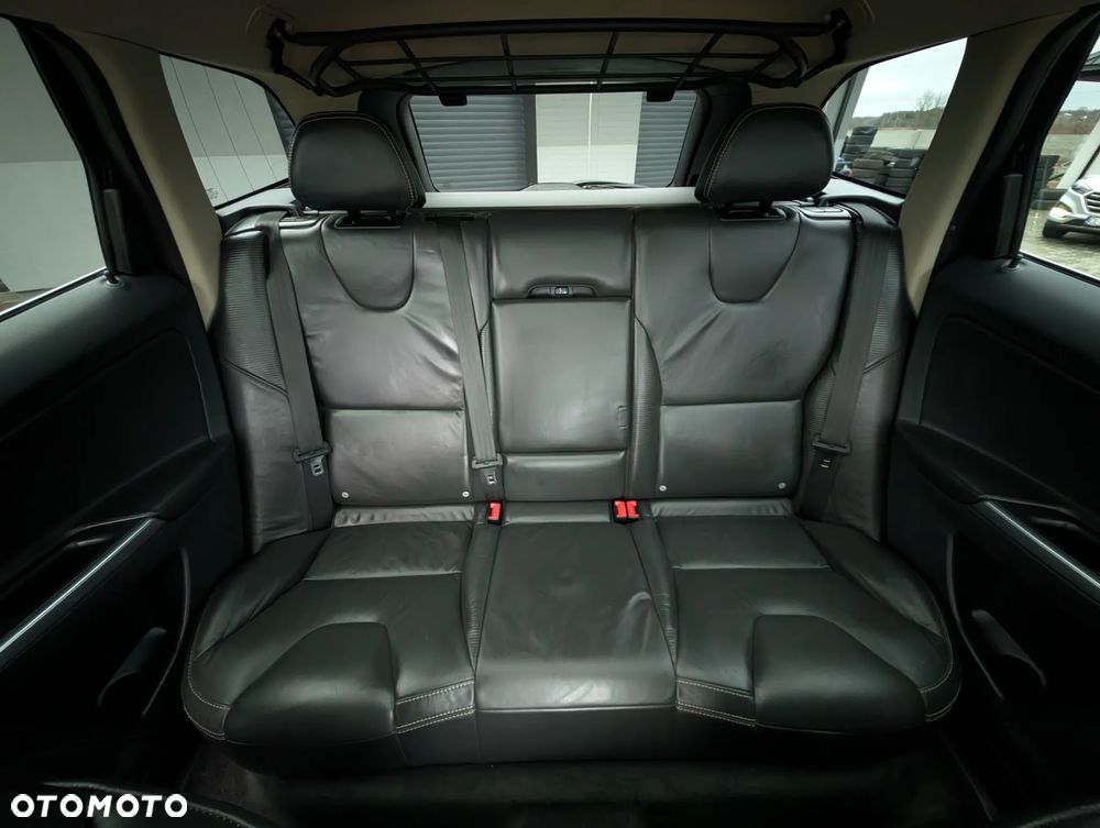 Volvo XC 60 D3 R Design - 36