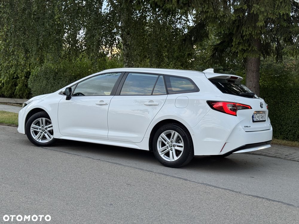 Toyota Corolla - 9
