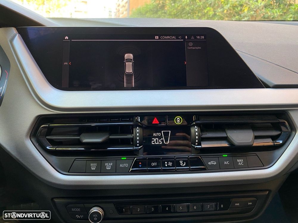 BMW 118 i Auto - 10