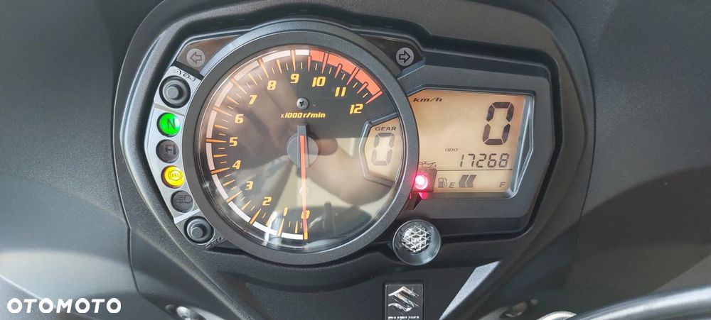 Suzuki GSX - 6