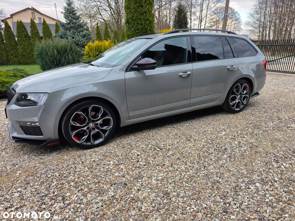 Skoda Octavia 2.0 TDI DSG RS - 9