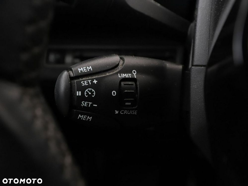 Peugeot 3008 1.6 BlueHDi Allure S&S - 35