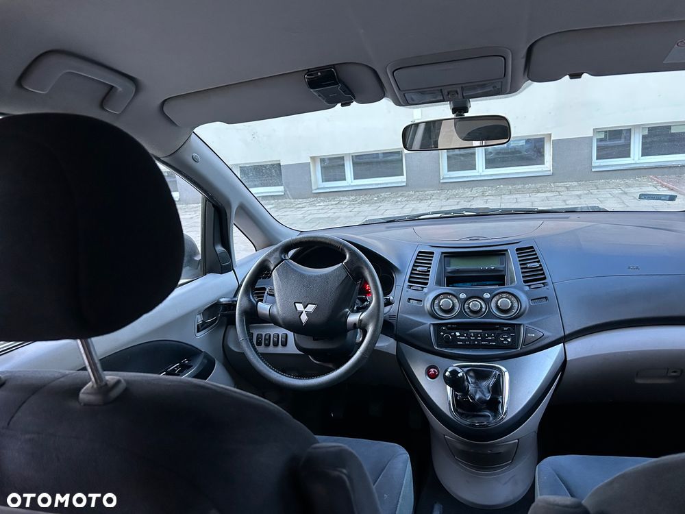 Mitsubishi Grandis 2.0 DID Intense - 8