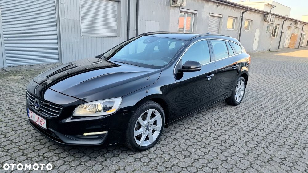 Volvo V60 D4 Momentum - 8