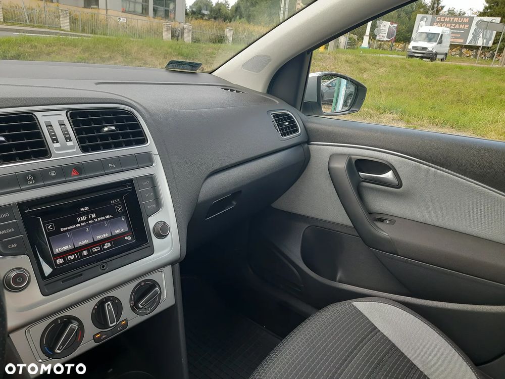 Volkswagen Polo 1.2 TSI BMT Highline - 15