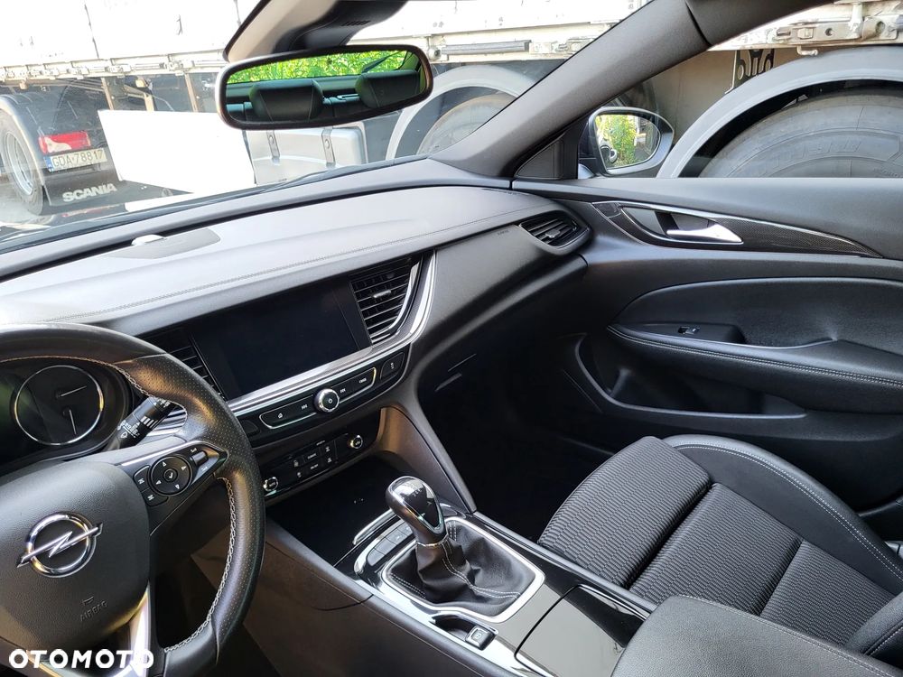 Opel Insignia 1.6 Innovation - 19