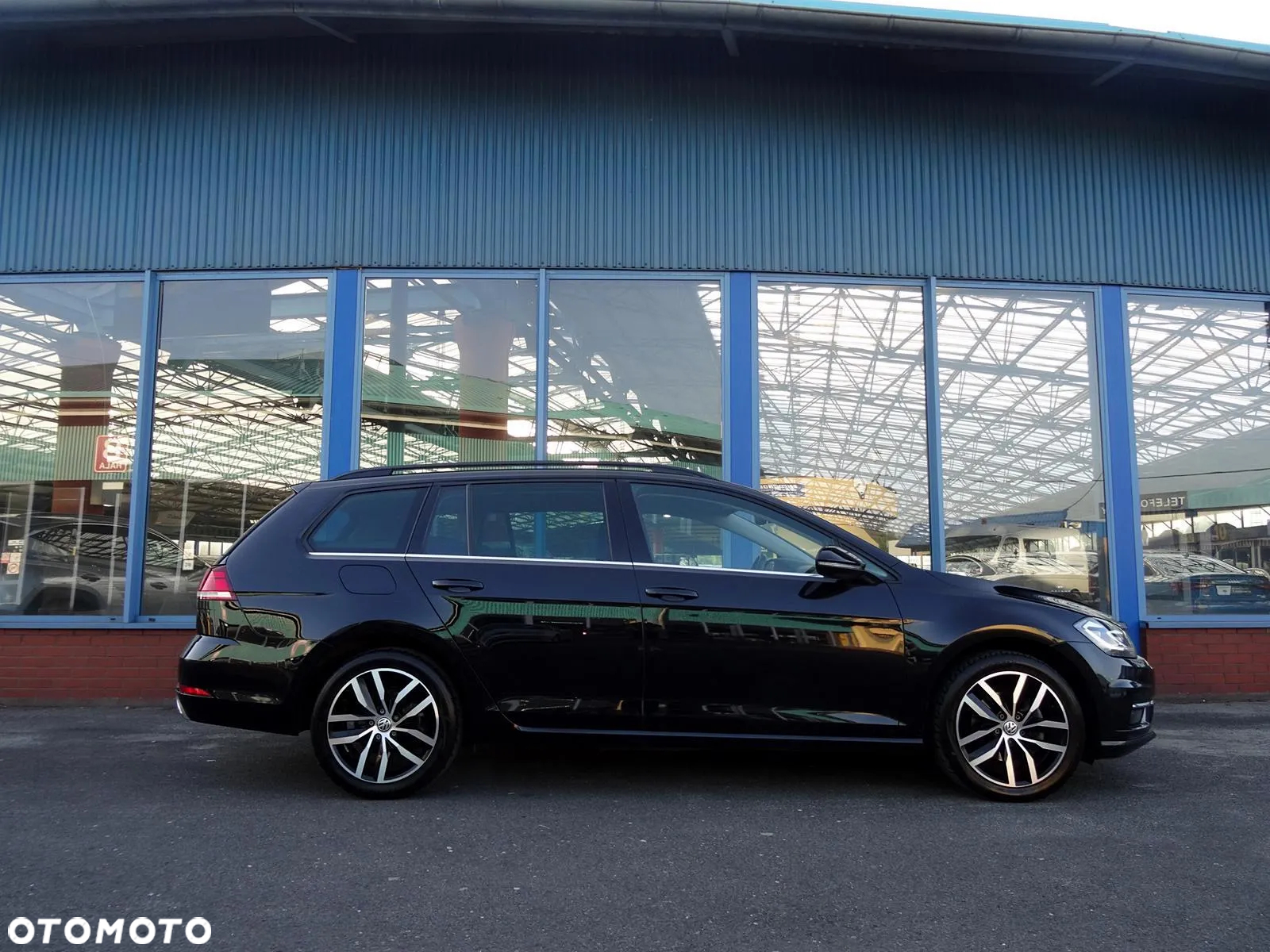 Volkswagen Golf Variant 2.0 TDI SCR Highline - 12
