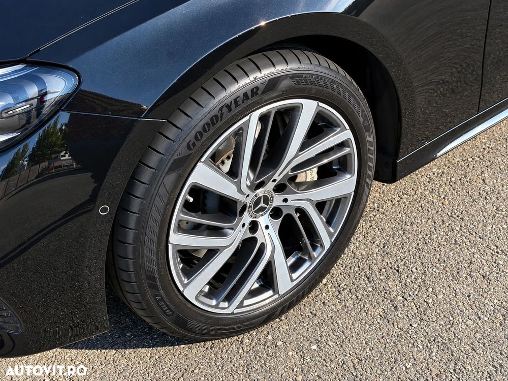 Mercedes-Benz E 300 4MATIC PHEV - 9