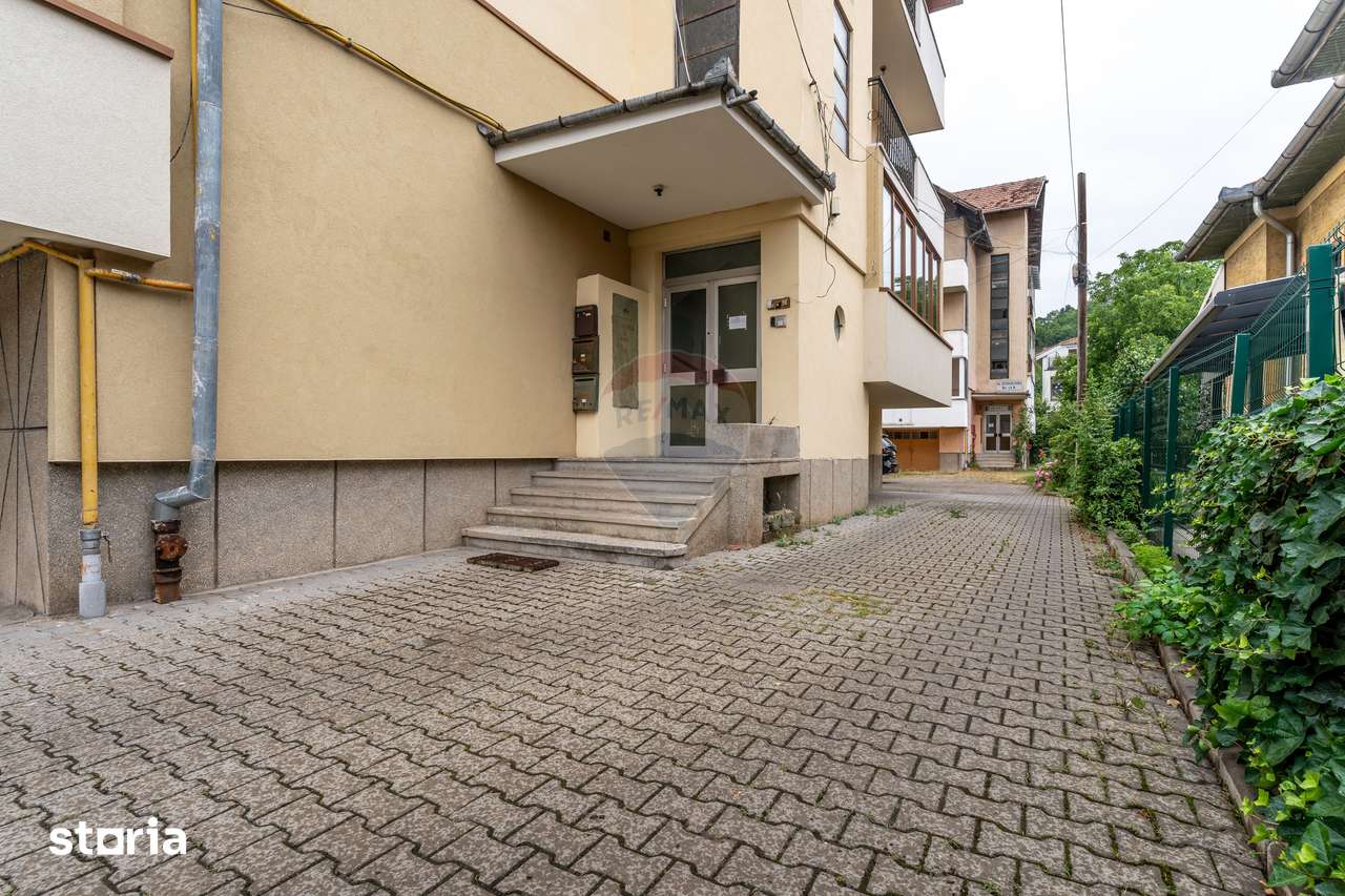 Photo 6 of Apartament 3 bedroom in Strada Octavian Goga
