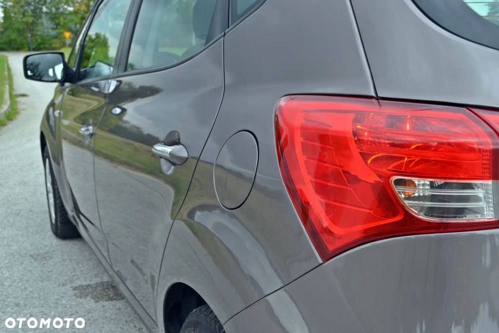 Hyundai ix20 - 11