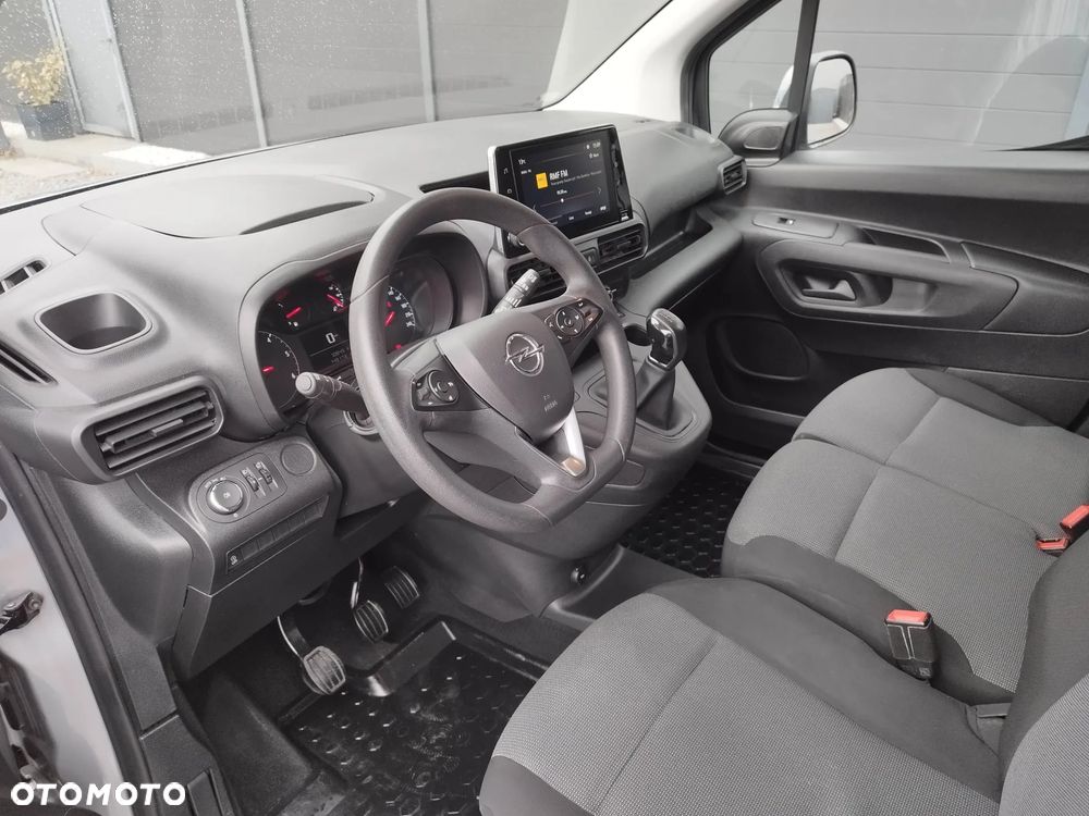 Opel COMBO MAXI 3 OSOBY - 17