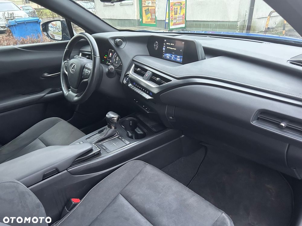 Lexus UX 250h GPF Business Edition 2WD - 11