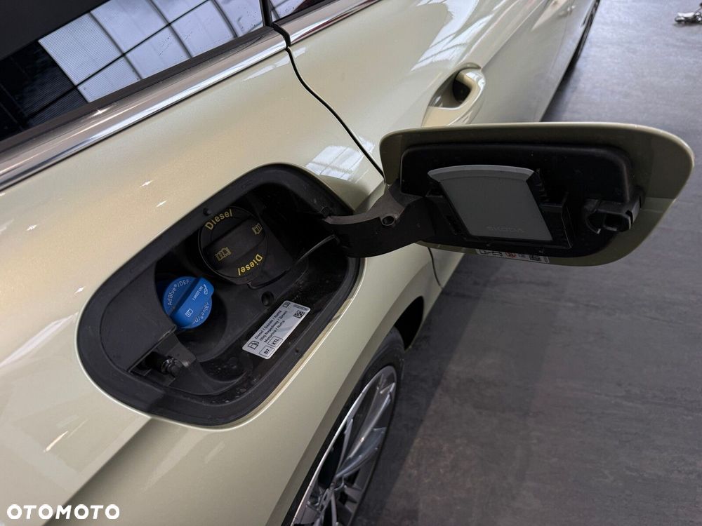 Skoda Superb 2.0 TDI SCR 4x4 L&K DSG - 26