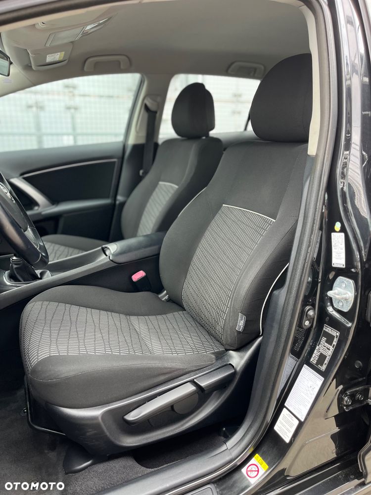 Toyota Avensis 1.6 Comfort - 18