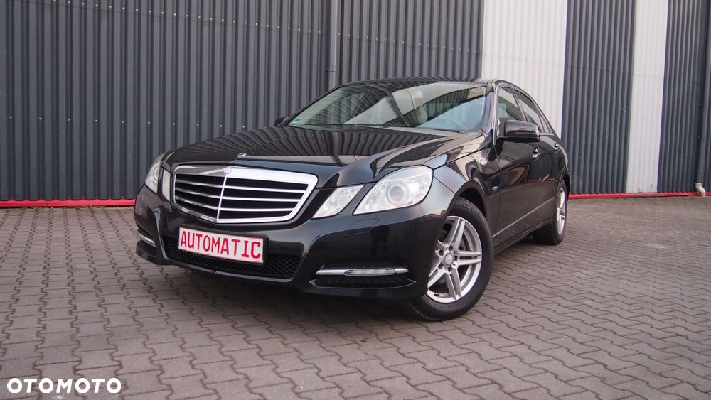 Mercedes-Benz Klasa E 200 CGI BlueEFFICIENCY Automatik Avantgarde - 4