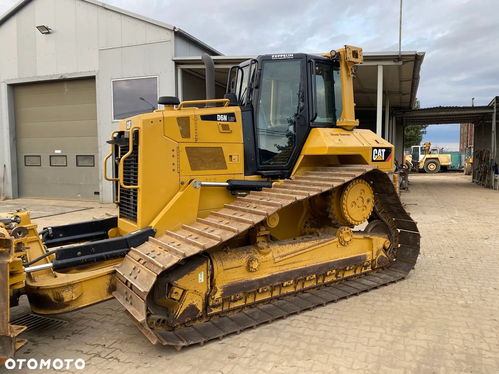 Caterpillar CAT D6N LGP, 2016 ROK, 7800 MTH, Z NIEMIEC, PIĘKNY STAN - 13