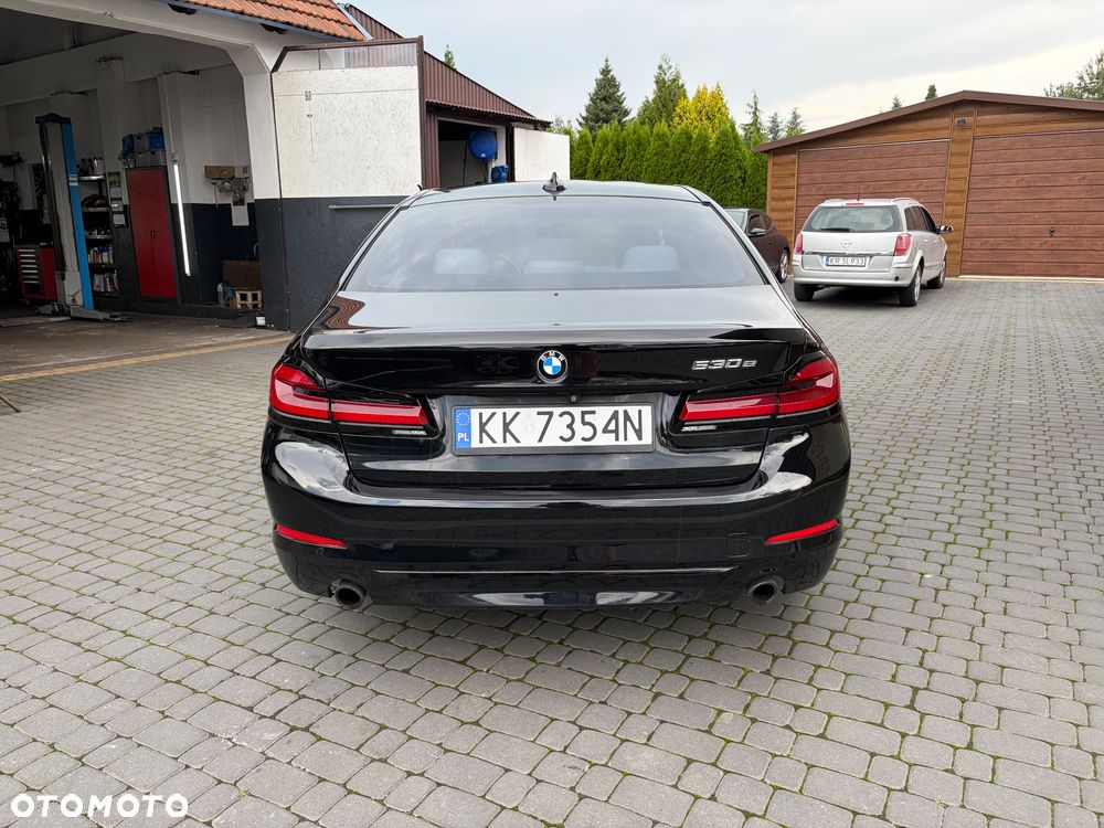 BMW Seria 5 530e iPerformance - 3