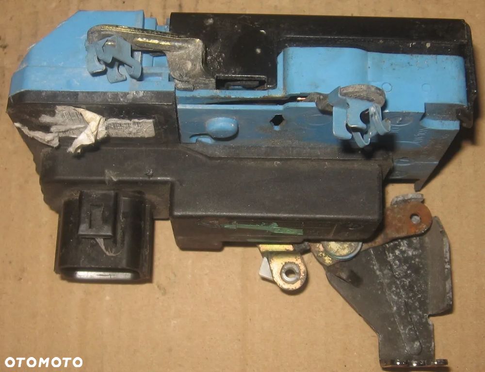 zamek drzwi lewy przód VOLVO S80 - 4