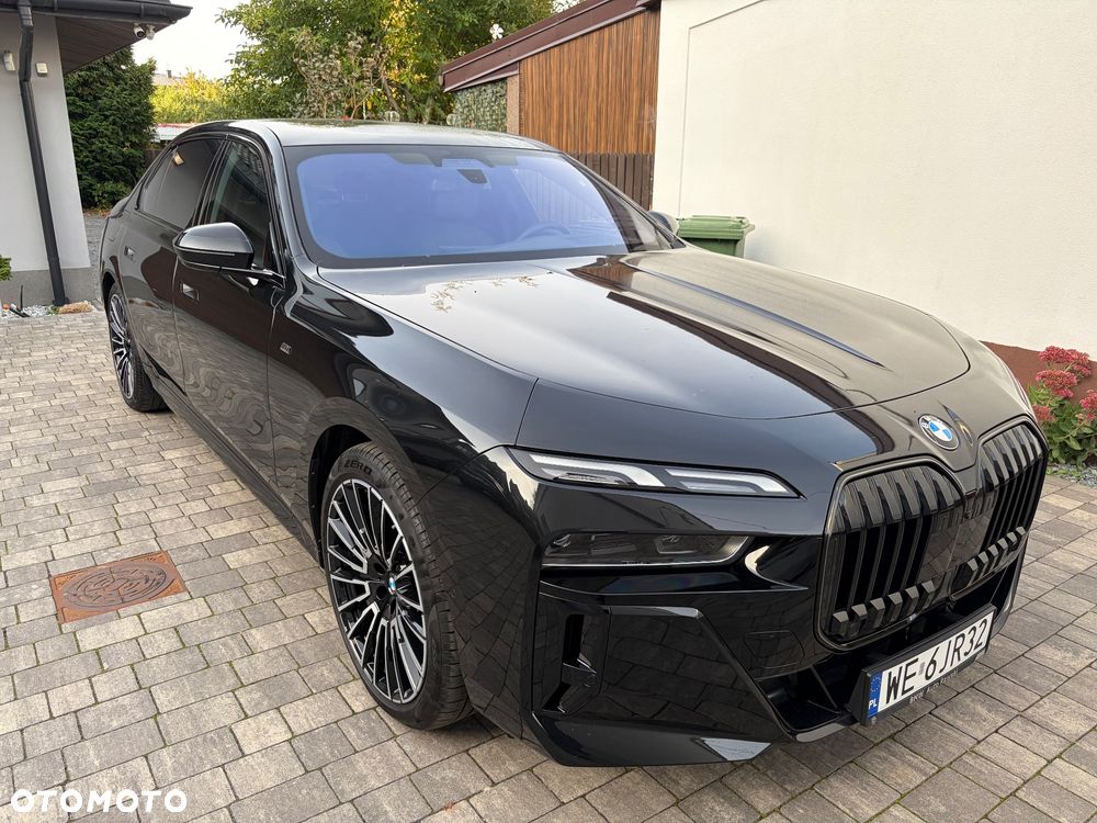 BMW Seria 7 2024 photo 2