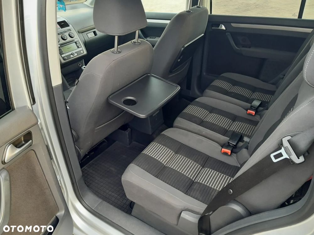 Volkswagen Touran 1.9 TDI Welcome - 6