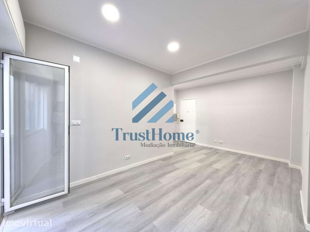 T1  Remodelado em Venteira centro da  Amadora - Grande imagem: 3/26