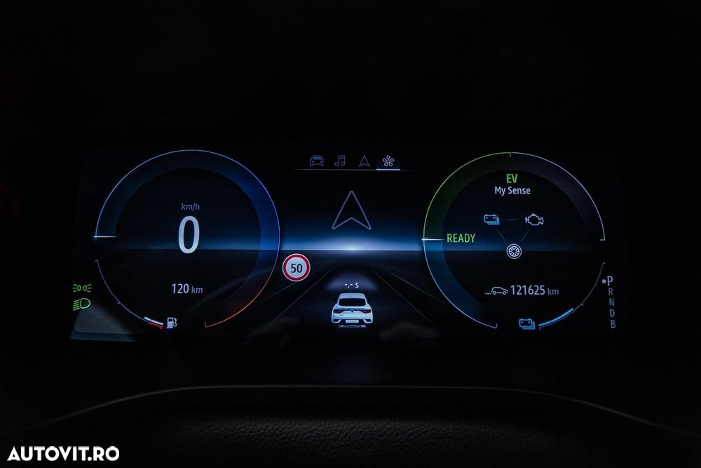 Renault Arkana E-TECH 145 Evolution - 30