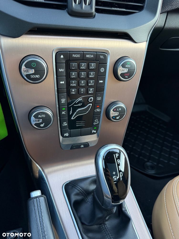 Volvo V40 Cross Country T4 AWD Geartronic Summum - 13