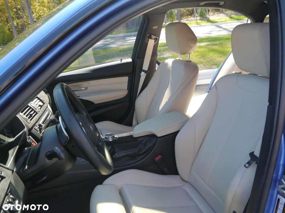 BMW Seria 3 335i Sport Line - 18